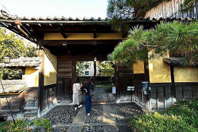 1-Day Winter Tour From Nozawa Onsen: Snow Monkeys, Zenko-ji Temple & Sake - Timing and logistics: what the day feels like from start to finish