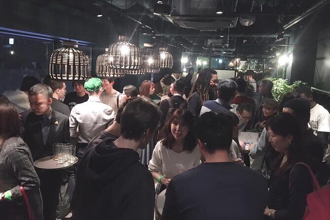 3-Hour Tokyo Pub Crawl Nightlife Welcome Guided Tour in Shibuya - Why Shibuya at 7 pm makes this feel easy (and not stressful)