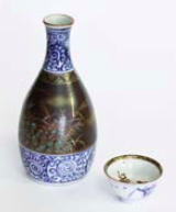 Diagram of a tokkuri sake decanter and choko cups, the standard vessels for warmed sake in Japan