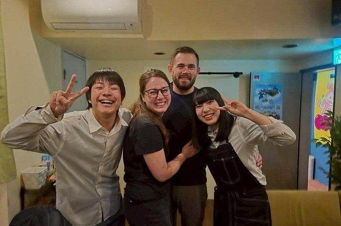 Experience of pairing sake tasting with snacks in Kyoto - The pacing, group size, and the group photo moment