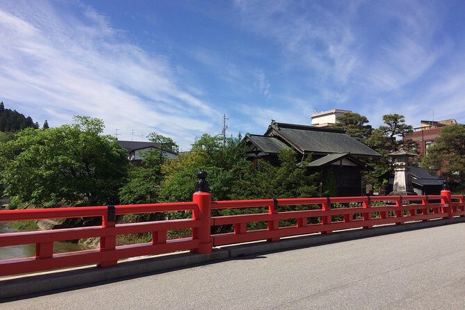 EXPERIENCE TAKAYAMA & LOCAL SAKE TASTING with explanation 1 HOUR! - Meet at Rokujyuban60 and follow the easy route to Nakabashi