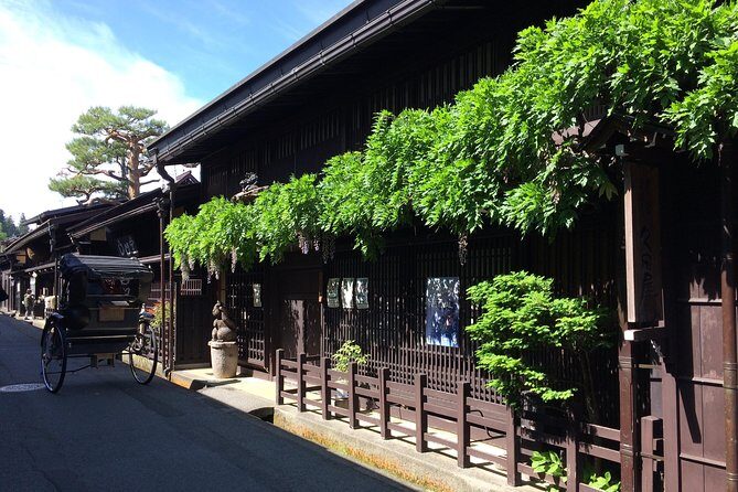 EXPERIENCE TAKAYAMA & LOCAL SAKE TASTING with explanation 1 HOUR! - A quick heads-up: the one real risk you should plan around