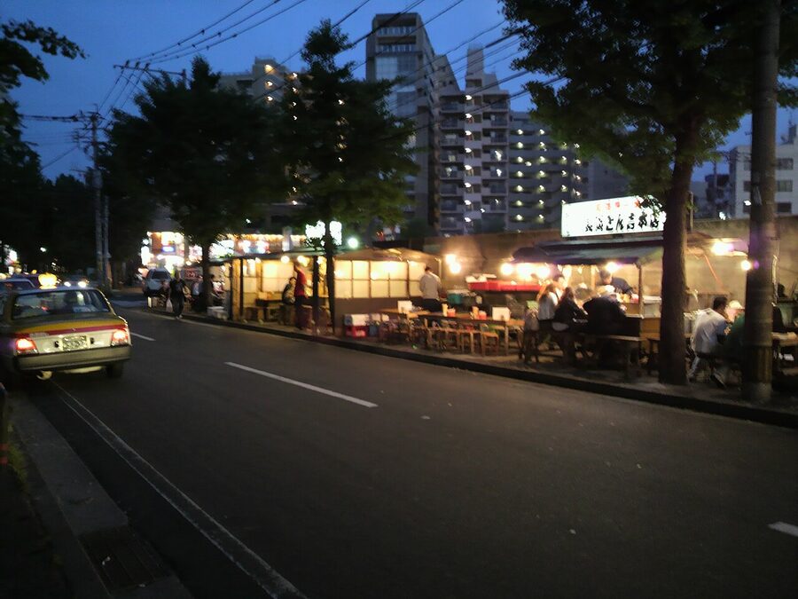 Nagahama-area yatai stall in Fukuoka, known for tonkotsu ramen