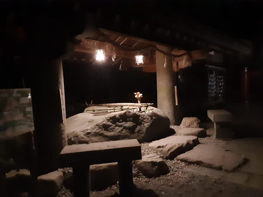 Ghost Stories and Nightlife Tour of Takayama - Meeting at a Temple Entrance and Getting Your Bearings Fast