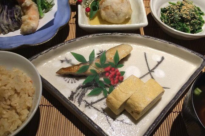 Izakaya Style Cooking Class - What You Cook: Izakaya Favorites, Seasonal Menu Swaps, and Dinner Plates