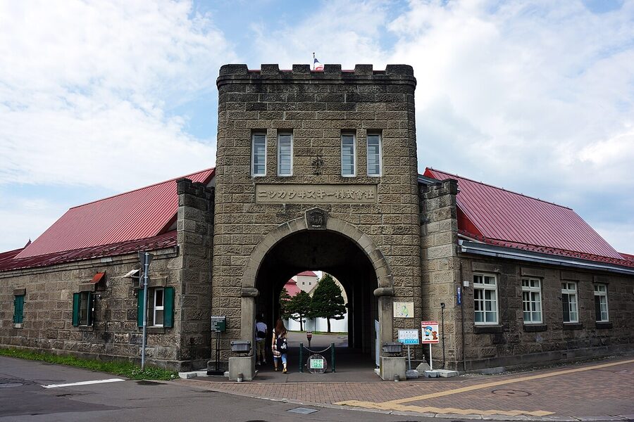 Nikka Yoichi Distillery red brick still house with pagoda-style roof