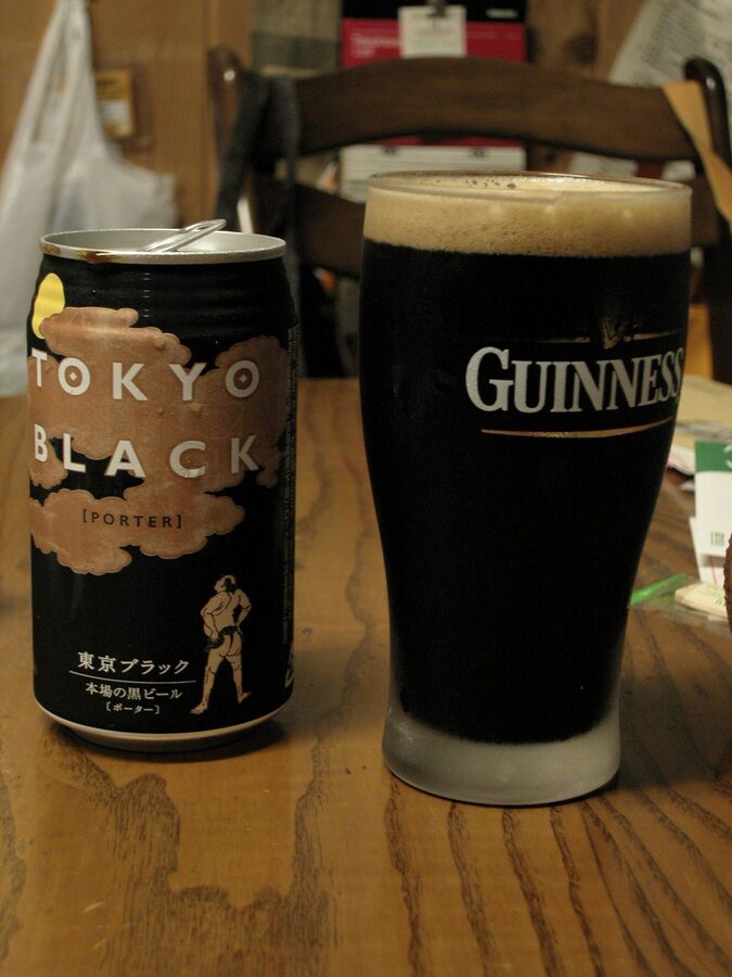 Can of Yona Yona Ale Tokyo Black porter on a wooden surface