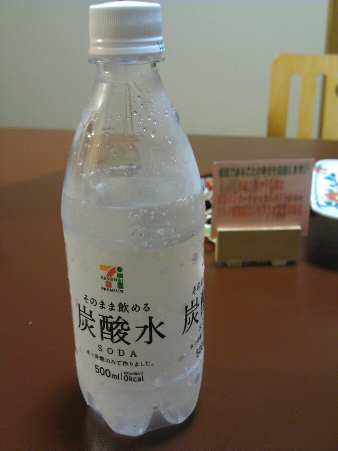 Japanese soda water bottles, the right pour for a home highball