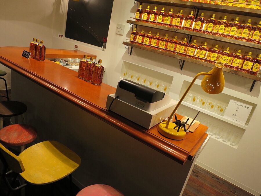 Counter at a Kaku highball bar in Tokyo