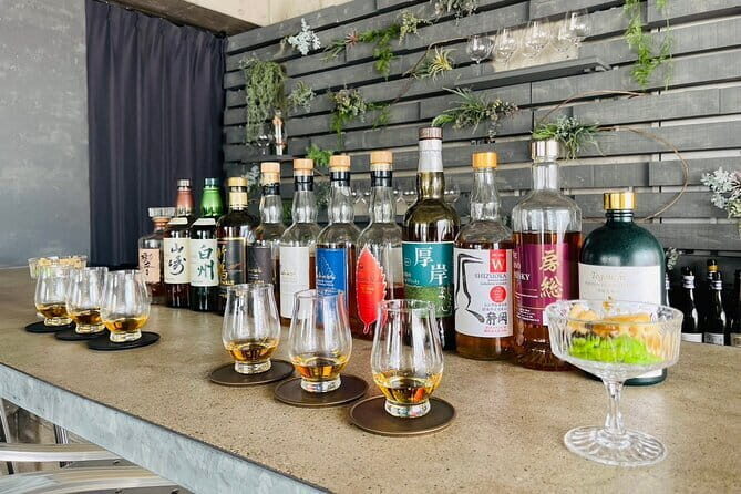 Japanese Whisky Hunting《HIGH-QUALITY-ONLY》Rare Tasting Class - The Surprise Souvenir and Photo Help: The Little Extras That Count