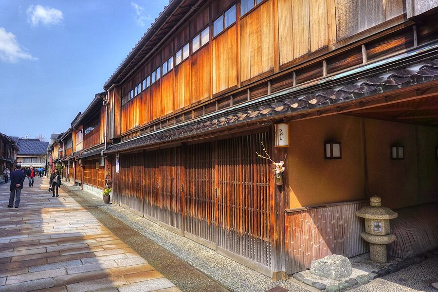 Higashi Chaya lantern-lit street in Kanazawa