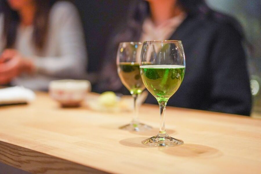 Kyoto: Foodie Night Tour in Gion with 9 dishes + 6 Sake - Stop One in Gion: Seasoned Kyoto Plates in a Traditional Setting