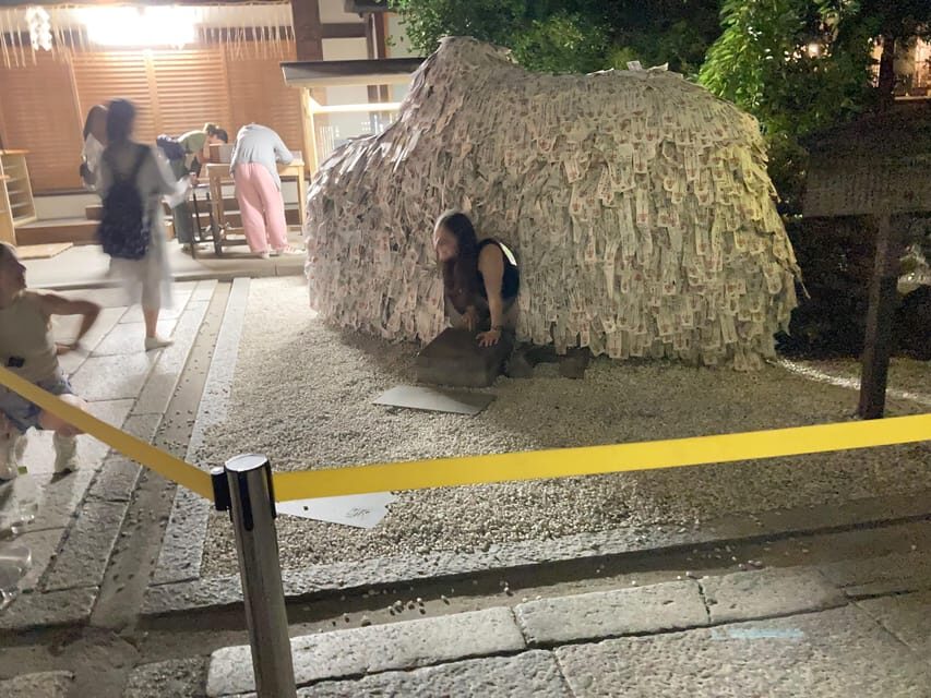 Kyoto: Gion Evening Walk with Hidden Gems, Geisha & Sake - Sake included: how to enjoy it without losing the vibe
