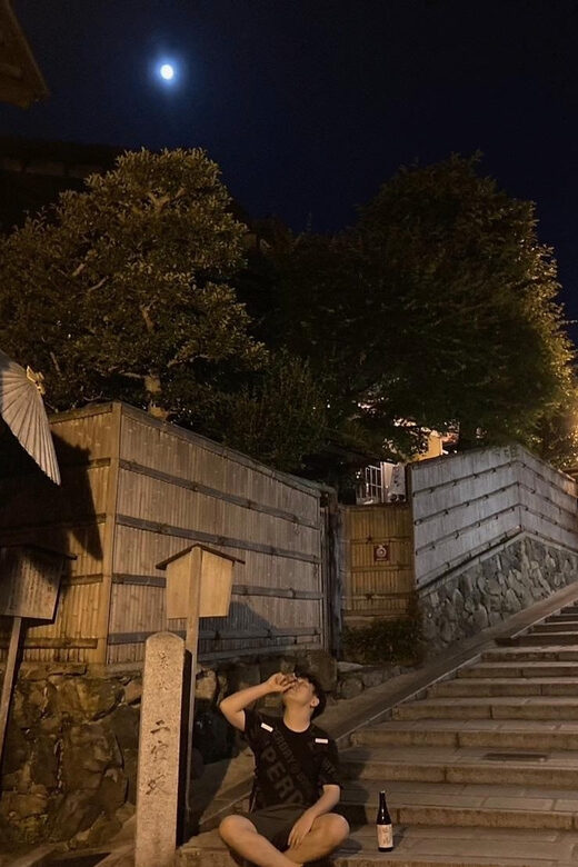 Kyoto: Gion Evening Walk with Hidden Gems, Geisha & Sake - Gion after dark: why the timing changes everything