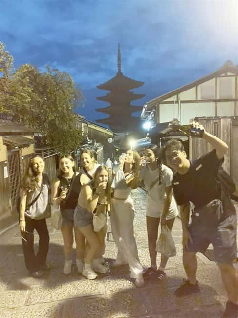Kyoto: Gion Evening Walk with Hidden Gems, Geisha & Sake - Meeting at Shijo Kiyamachi: start point matters more than you think