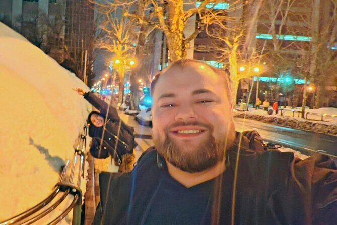 Local Bar Hopping Tour in Sapporo - Stop 3: Susukino’s must-see nightlife zone and photo proof
