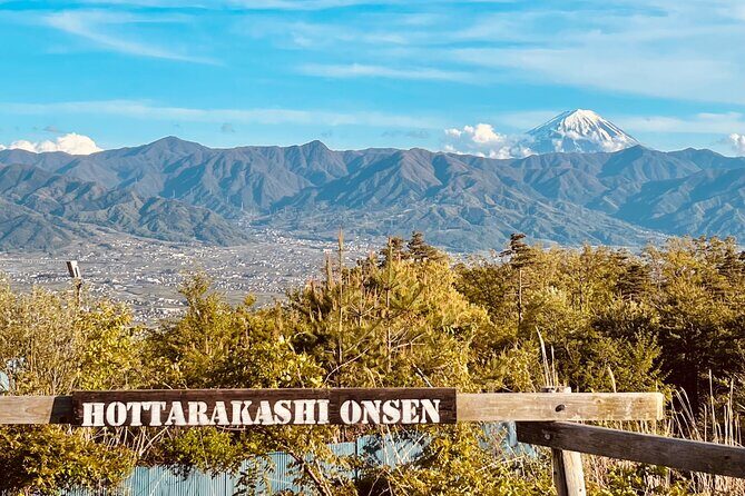 Mt FUJI - Panoramic Tour w/ Hoto Lunch, JP Sake & Onsen tatto OK! - Dangozaka Service Area: breads for when breakfast got too far back