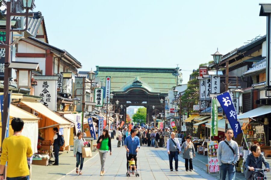 Nagano: Snow Monkeys, Zenkoji Temple & Sake Day Trip - Price and value: why $135 can make sense for one day in Nagano