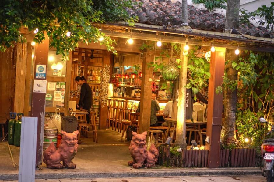 Naha Bar Hopping Tour in Okinawa - Stop 1 on Kokusai-dori: first toast and an easy on-ramp