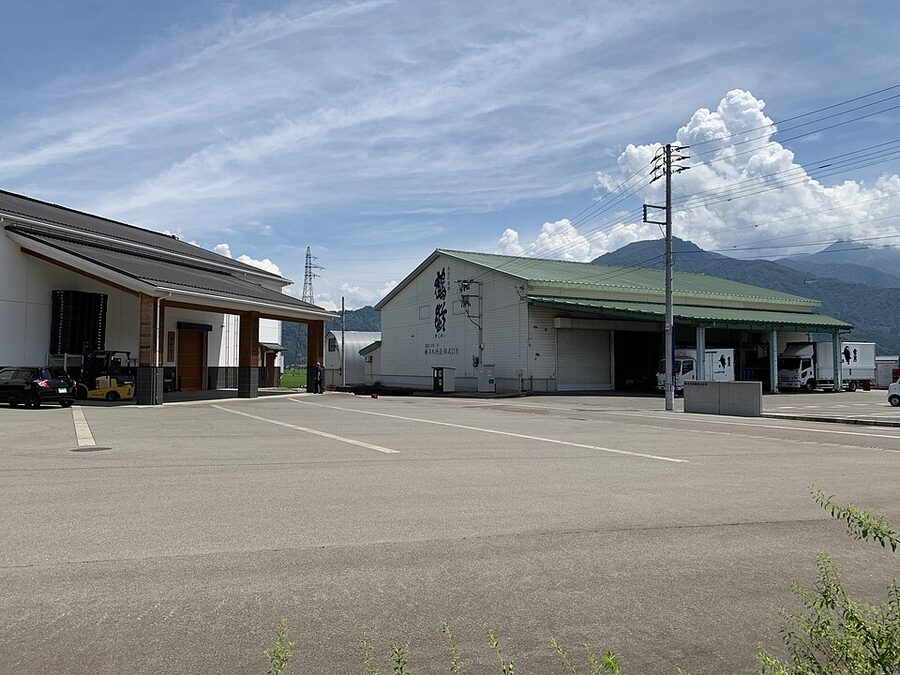 Aoki Shuzo brewery side view in Shiozawa, Niigata