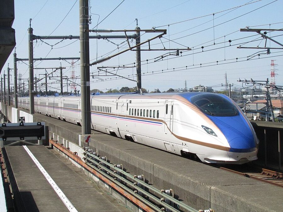 Joetsu Shinkansen E7 series train