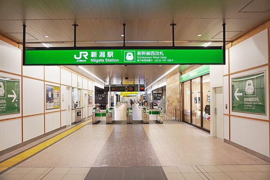JR East Niigata Station shinkansen west gate