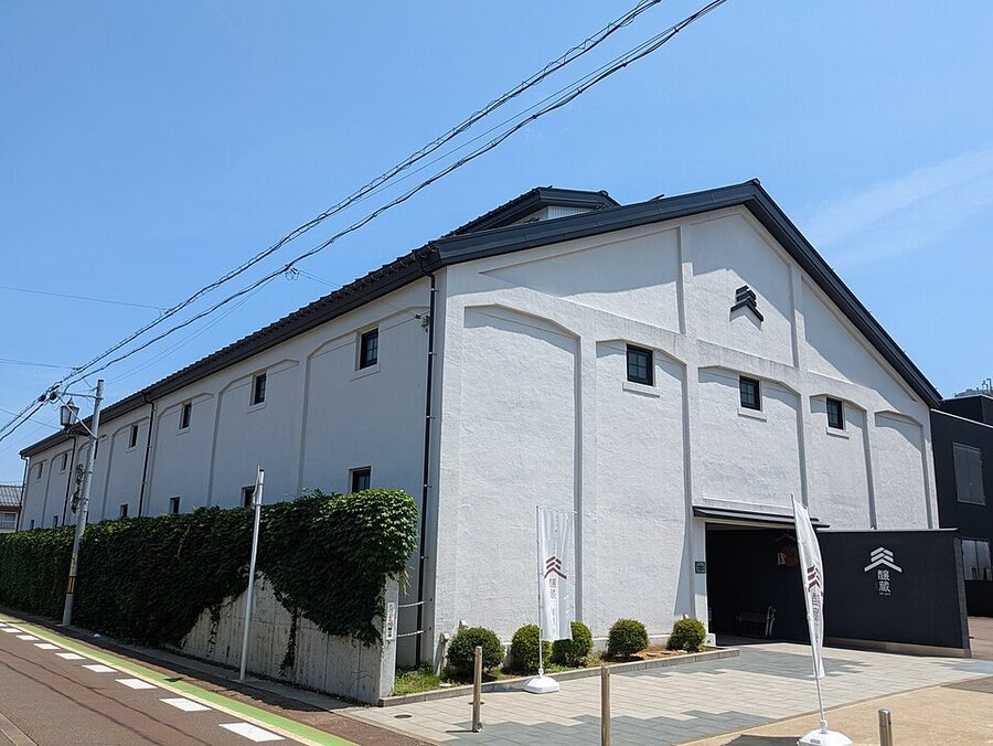 Yoshinogawa storehouse in Settaya, Nagaoka, Niigata