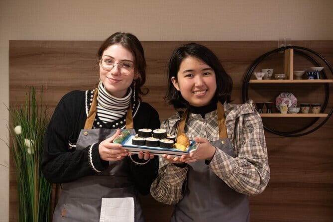 Nishiki Market, Private Sushi class & Sake Tasting in Townhouse - Nishiki Market: Kyoto’s 400-Year-Old Food Street (and how to use your time)