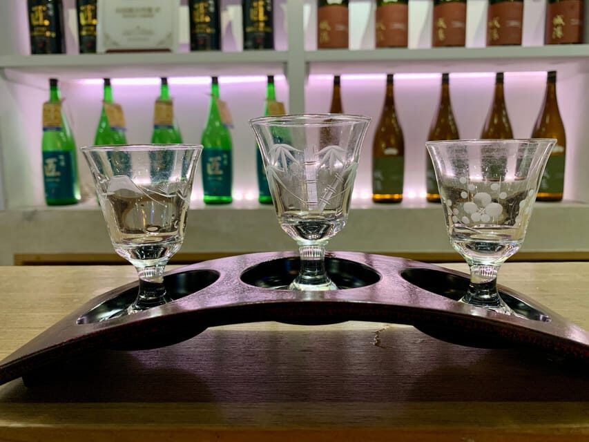 Osaka: Namba Pub Bar Crawl with a Local Guide - Cash-Only Reality Check: How to Handle Yen Without Stress