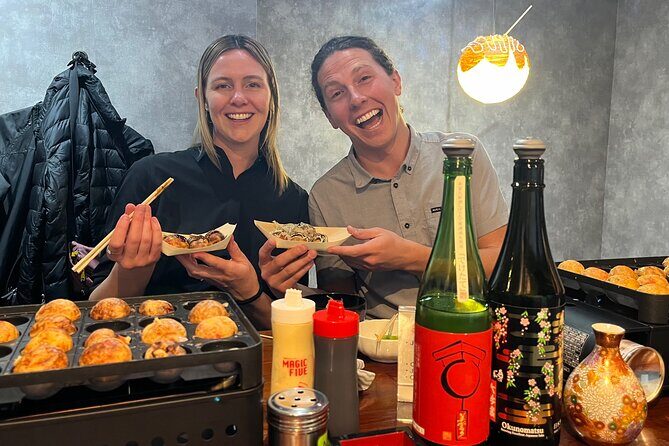 Osaka Sake Tasting & Takoyaki Cooking Experience - Key things that make this class work