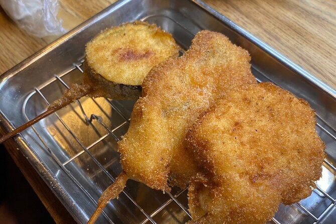 Osaka Soul : IZAKAYA Shinsekai to Dotonbori Food Paradise! - Dotonbori takoyaki at a Michelin-rated stall