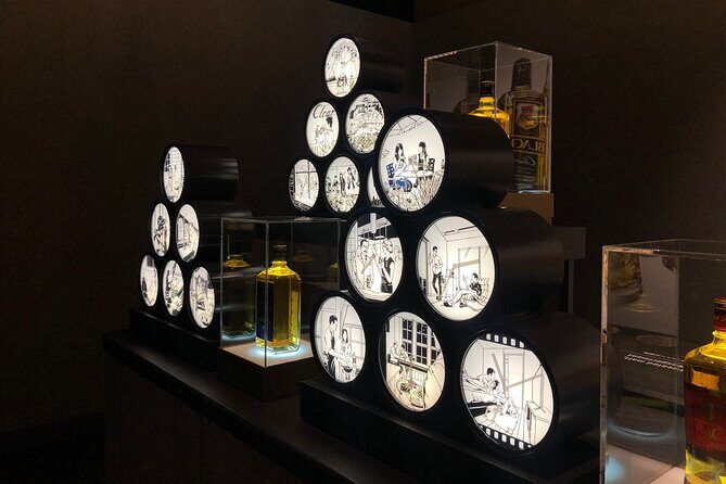 [Otaru & Yoichi] Let's go to Otaru Canal, Sakaimachi Street, Music Box Hall, and Yoichi Nikka Whiskey by private car (arriving and departing from Sapporo) - Music Box Hall: a playful stop that keeps the day fun
