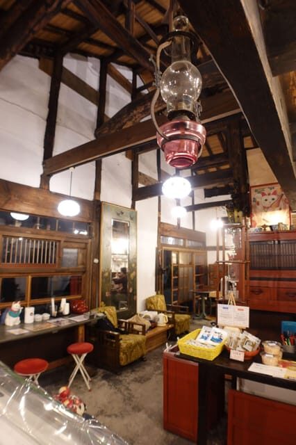 Private Fukuoka Bar Hopping and Food Tour - Stop 1: Tonkotsu Ramen to Set the Tone