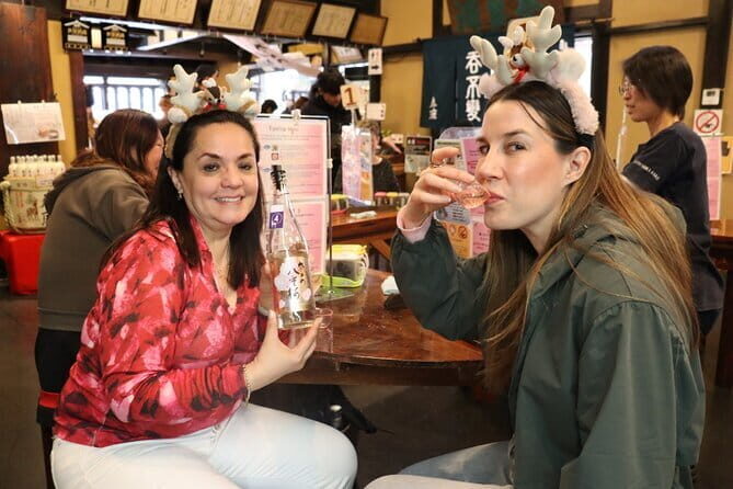 Private Nara Tour and Sake Tasting (Departing from Kyoto/Nara) - Tamukeyama Hachimangu: the “small” shrine that adds balance