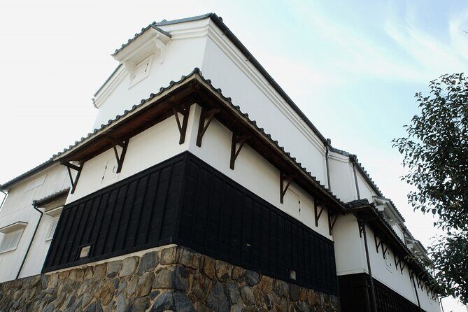 Sake Heritage Nagoya Brewer’s Insights and Tastings tour - Your souvenir bottle: worth it, and how to handle it