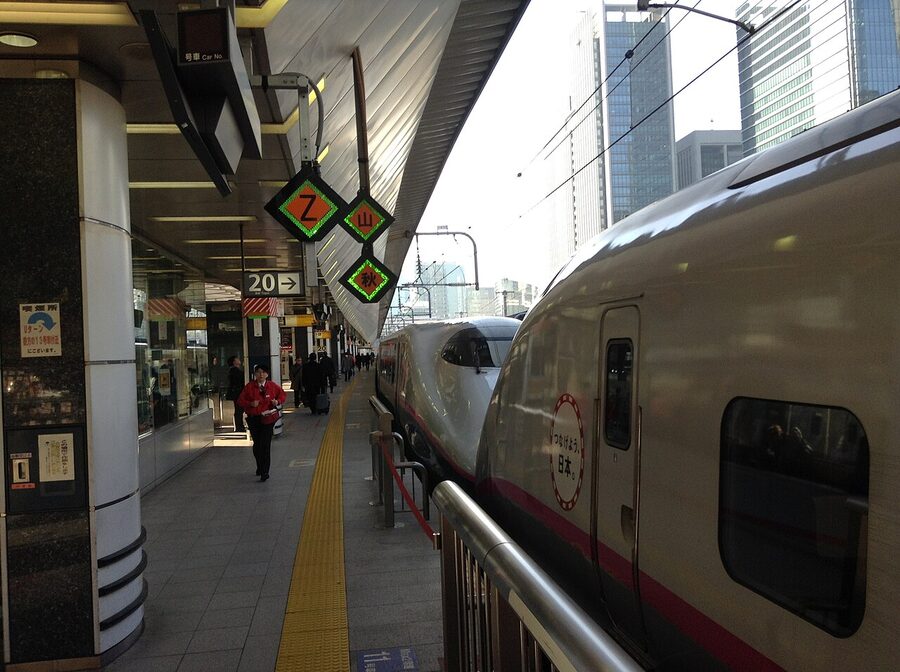 Akita-bound Komachi shinkansen at Tokyo Station