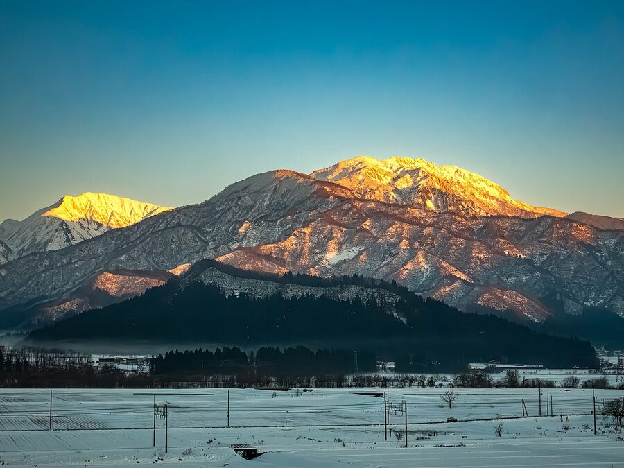Mt Hakkai seen from the Joetsu Shinkansen