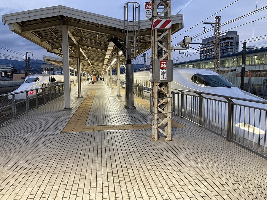 Mishima Station Tokaido Shinkansen platform