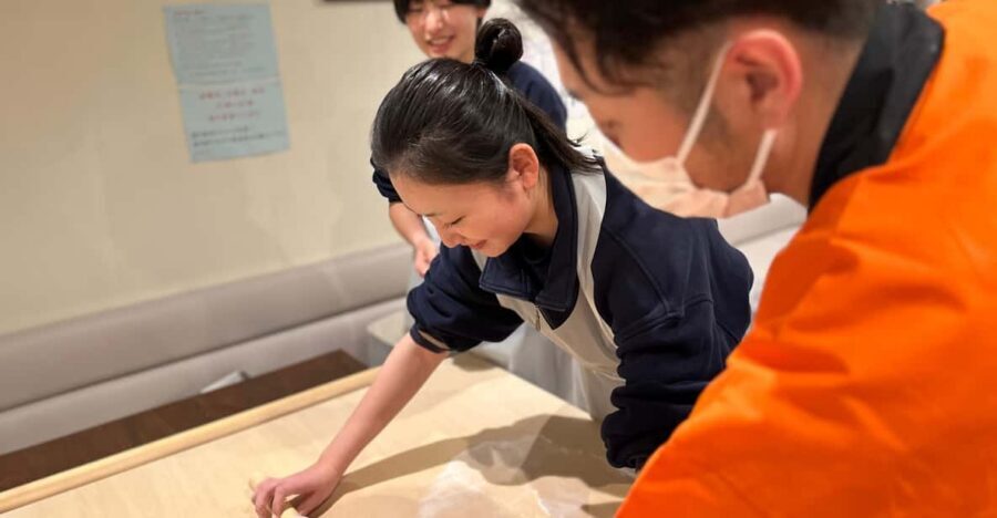 Soba noodle making experience and tempura, Hokkaido sakeplan - Tempura after noodle work: why you don’t rush the meal