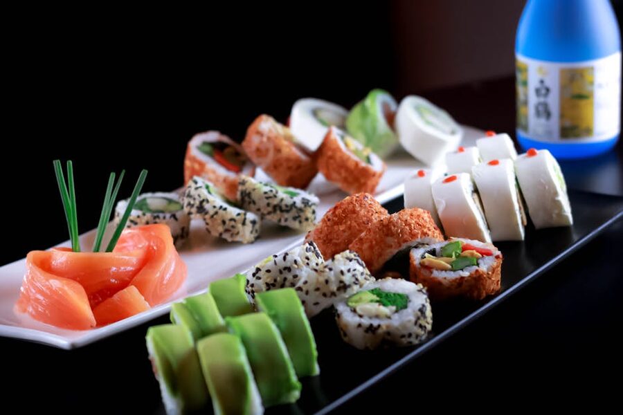 Sushi platter served with sake