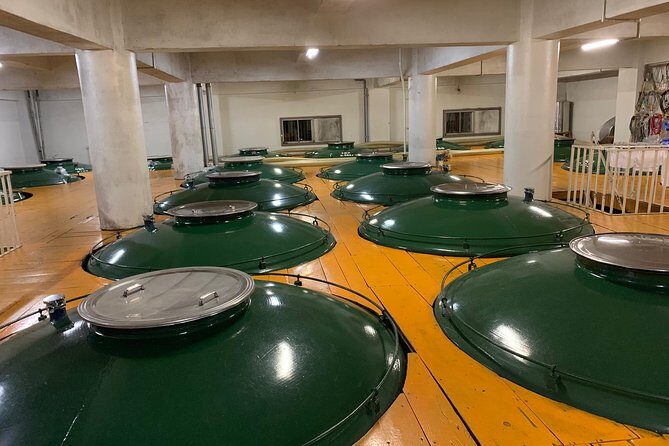 Takayama: Authentic Sake Tasting at a Historic Brewery - The tasting: how to enjoy it when time is tight