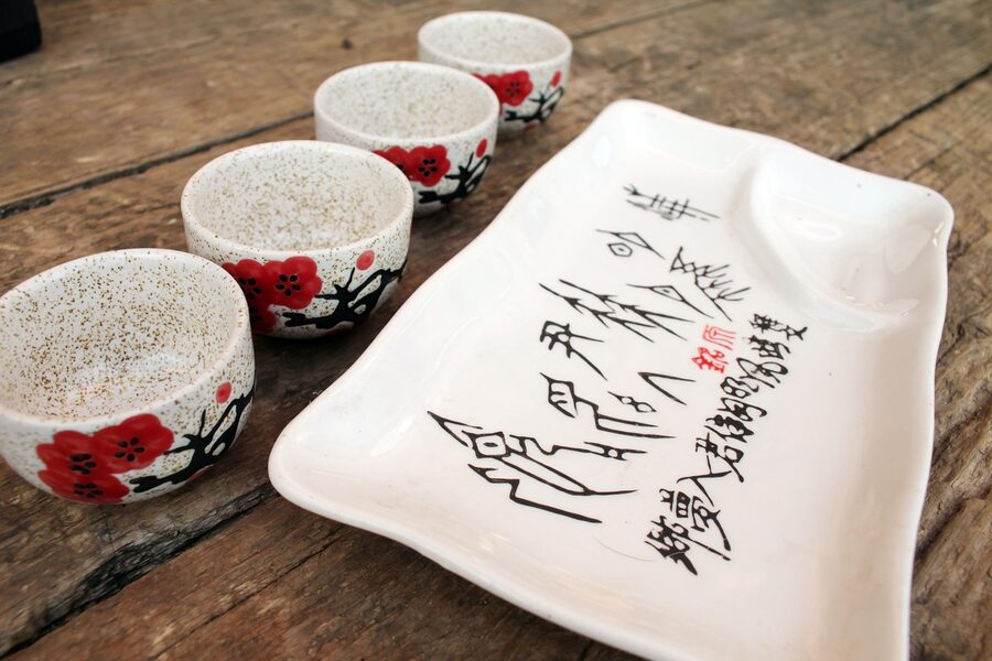 Japanese tableware, sake cups and characters