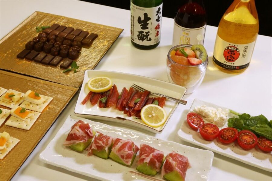 Tokyo: 7 Kinds of Sake Tasting with Japanese Food Pairings - The Food Pairings: Japanese and Western Bites That Don’t Feel Random