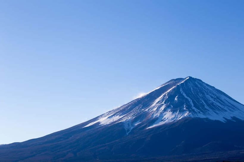 Tokyo: Mt. Fuji 5th St. & Hakushu Distillery Whisky Museum - Fuji Motosuko Resort and seasonal bloom timing (mid-April to late May)