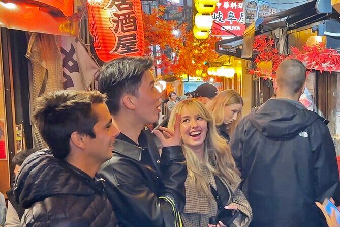 Tokyo: Shinjuku Bar Hopping & Night Walking Tour - Who should book this Shinjuku night tour