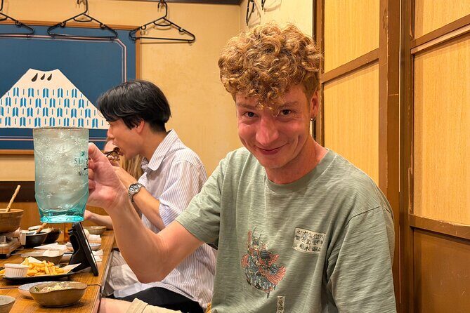 Tokyo Shinjuku Bar Hopping –Wagyu , Ramen & 7 Dishes - What the included food and drink actually means for your night