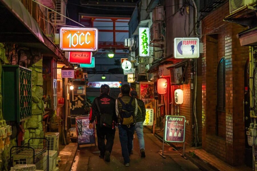 Tokyo: Shinjuku Golden Gai Bar Hopping that only locals know - Shinjuku Golden Gai is where Tokyo nights feel old-school