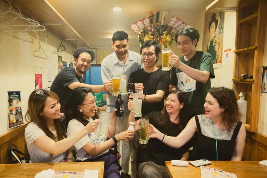 Tokyo: Shinjuku Izakaya and Golden Gai Bar Hopping Tour (2h) - Quick hits on this Shinjuku izakaya and Golden Gai crawl