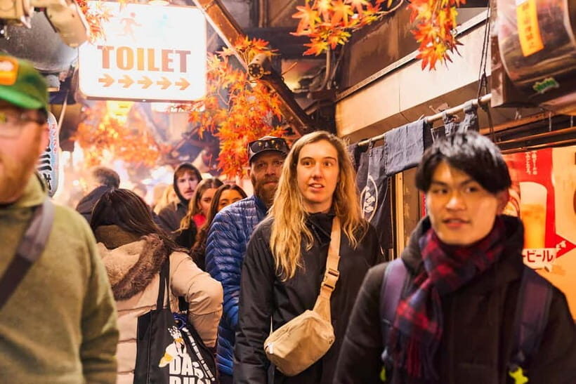 Tokyo: Shinjuku Nightlife & Secret Backstreets Walking Tour - Key things you’ll notice on this Shinjuku nightlife walk