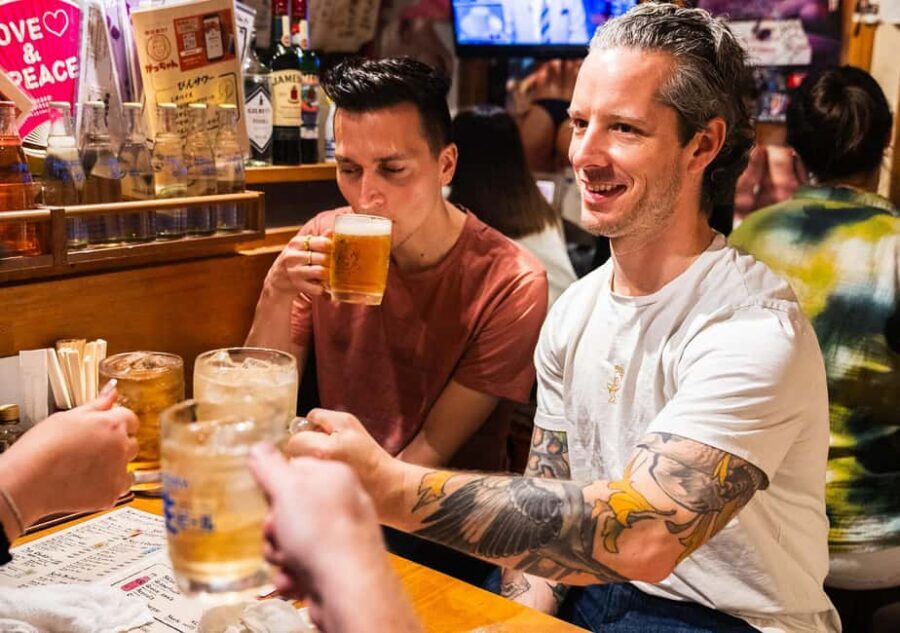 Tokyo: Shinjuku Nightlife Tour with Karaoke and Bar Hopping - Key points before you go